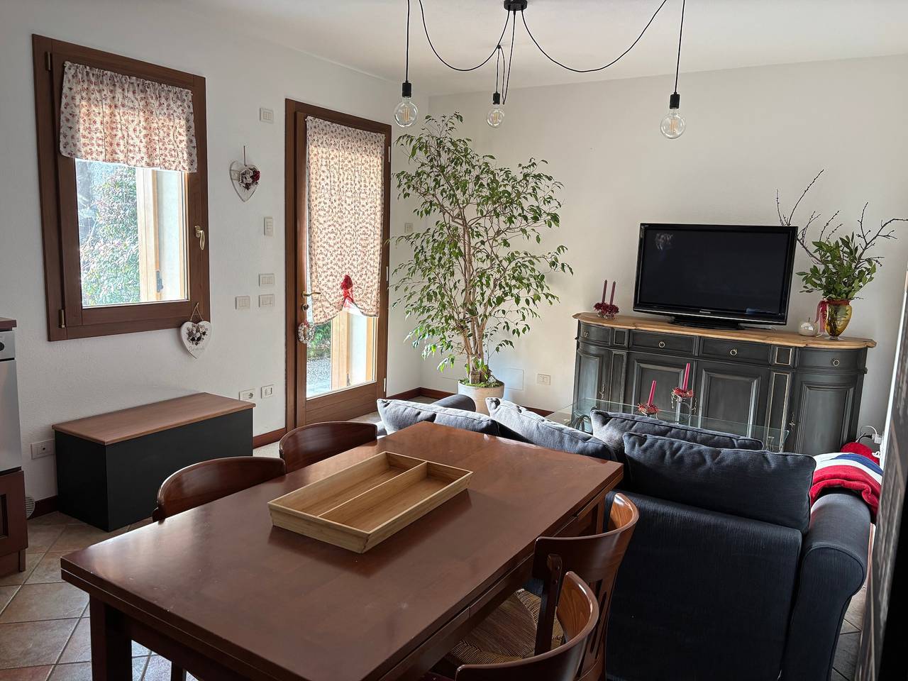 Ferienhaus "Ae Rive" mit Bergblick, privatem Garten und Wlan in Pederobba, Treviso Provinz