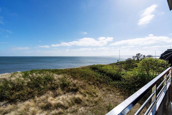 Ganze Wohnung, Modernes App. mit Balkon, Meerblick, Pkw-Stellplatz, Wlan. Haustiere erlaubt. in List (Sylt), Sylt