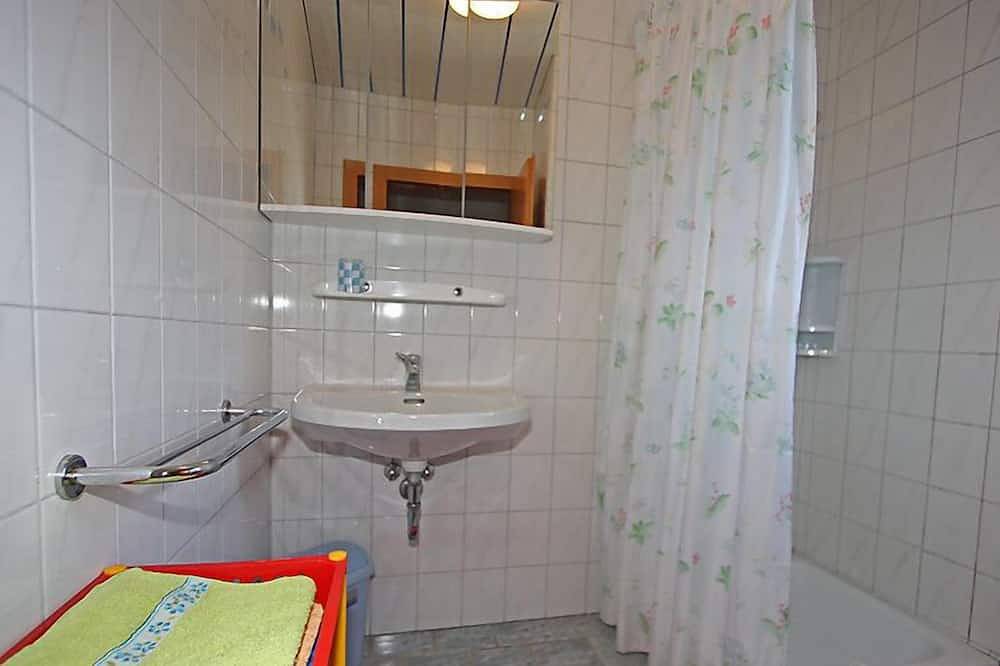 Ganze Wohnung, Ferienwohnung Frank by Interhome in Feldkirchen in Kärnten, Oberkärnten