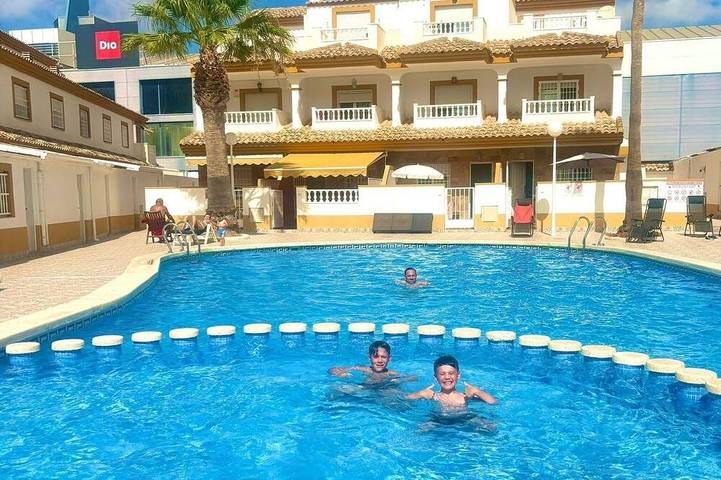 Chalet para 6 personas, con piscina y balcón - 1