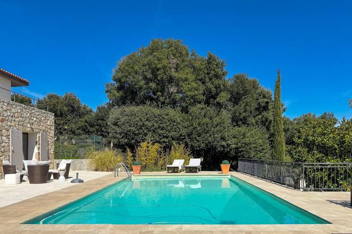 Villa pour 8 personnes, avec piscine et jardin à Montauroux - 2