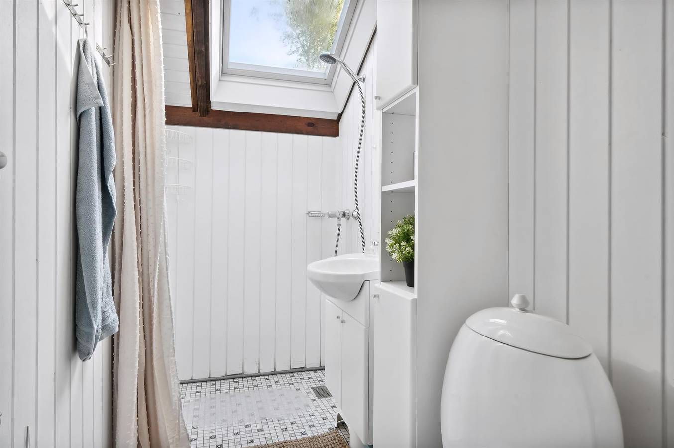 Pet friendly home in Jerup with Wifi in Bratten, Jerup