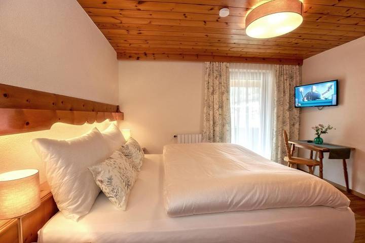 Ferienwohnung für 9 Personen, mit Balkon und Terrasse sowie Garten und Ausblick in Prutz - 3