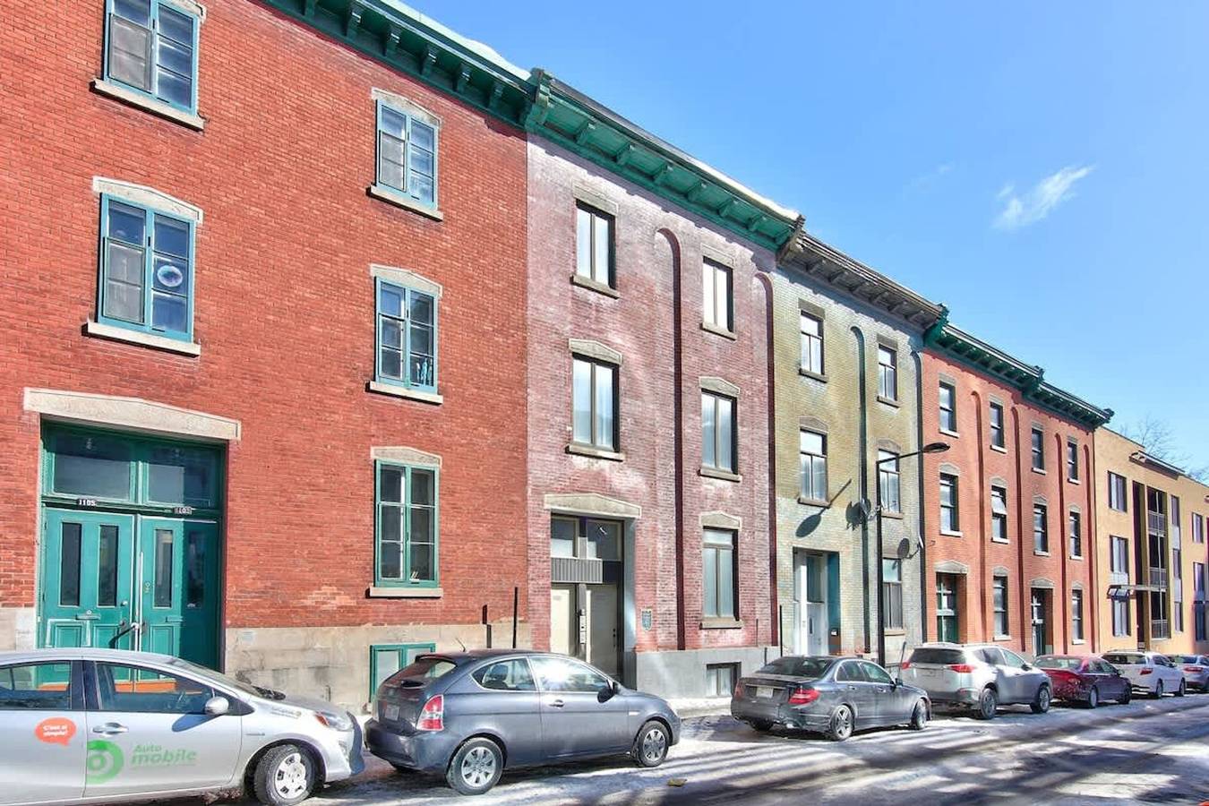 Entire apartment, Fox Hotel  9 min of Palais Des Congres in Ville-Marie, Montreal