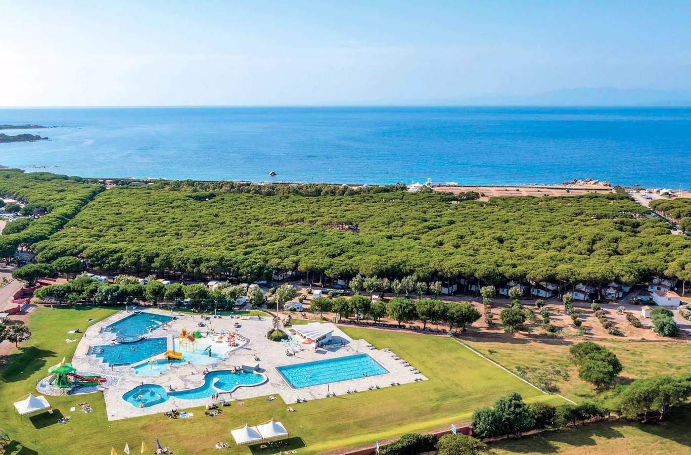 Baia Comfort 4 personnes in Lu Lamoni, Vignola Mare