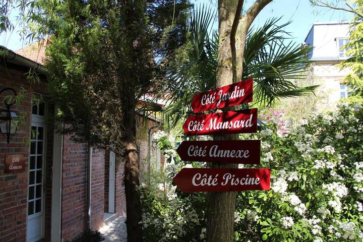 Maison d’hôte pour 4 personnes, avec piscine et vue, adapté aux familles dans Oise