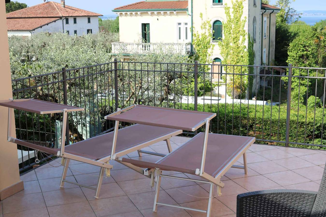 Ganze Ferienwohnung, Ferienwohnung Wohnung mit Terrasse  in Lazise, Gardasee-Berge