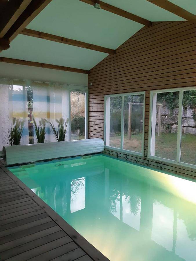 Chambre d’hôte pour 2 personnes, avec piscine et terrasse ainsi que vue et jardin, animaux acceptés dans la Loire - 3
