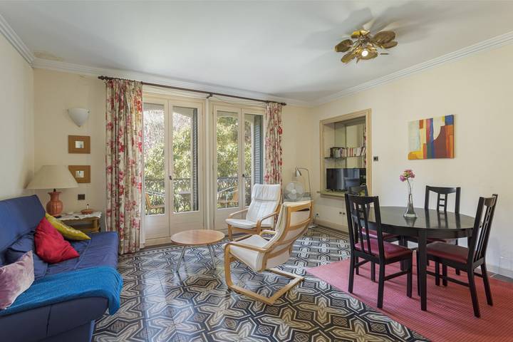Apartamento entero, Apartamento 'Chagall - Villa Sainte' con vistas a la montaña in Amélie-les-Bains-Palalda, Región Céret
