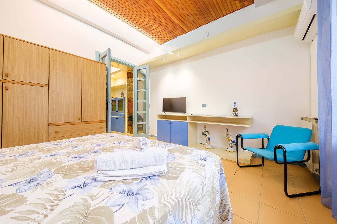 Appartamento intero, Casa vacanze 'Appartamento Marika' con terrazza privata, Wi-Fi e aria condizionata in Pace del Mela, Provincia di Messina
