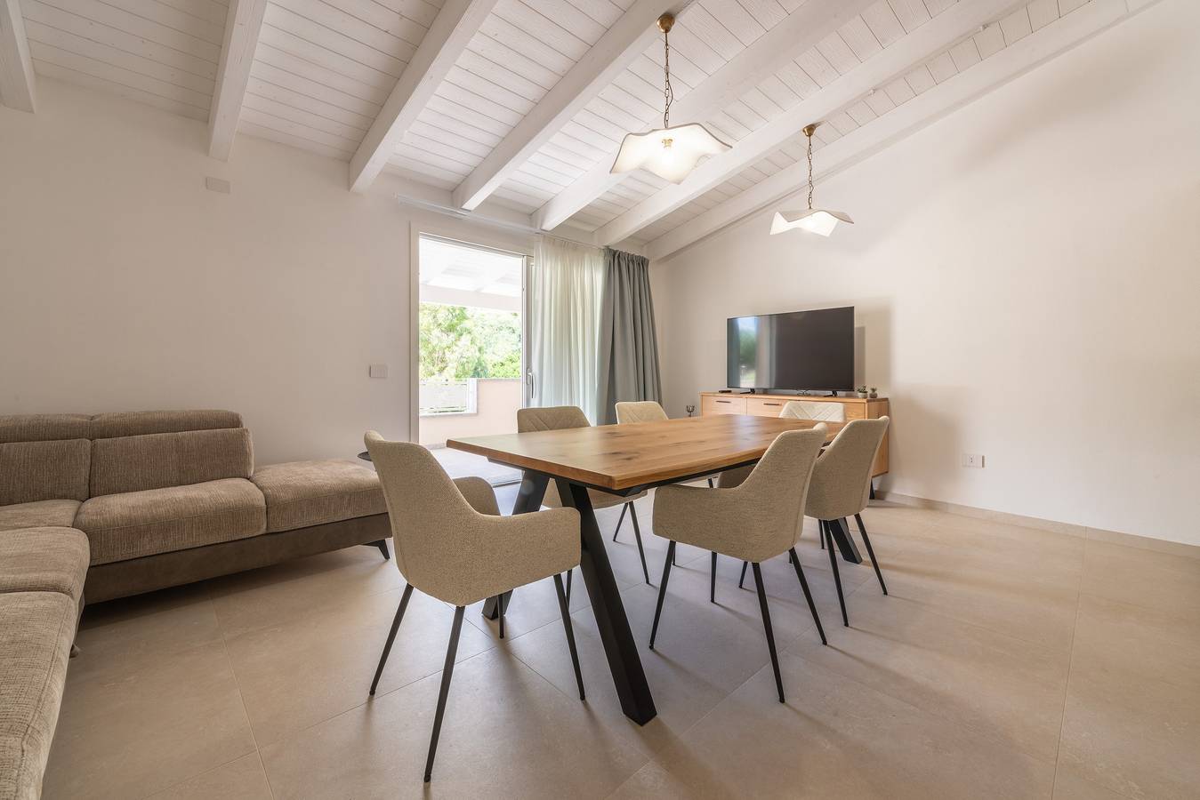 Casa Vacanze 'Borgo Myricae - Giglio' con Vista Mare, Piscina Condominiale e Aria Condizionata in Chia, Domus De Maria