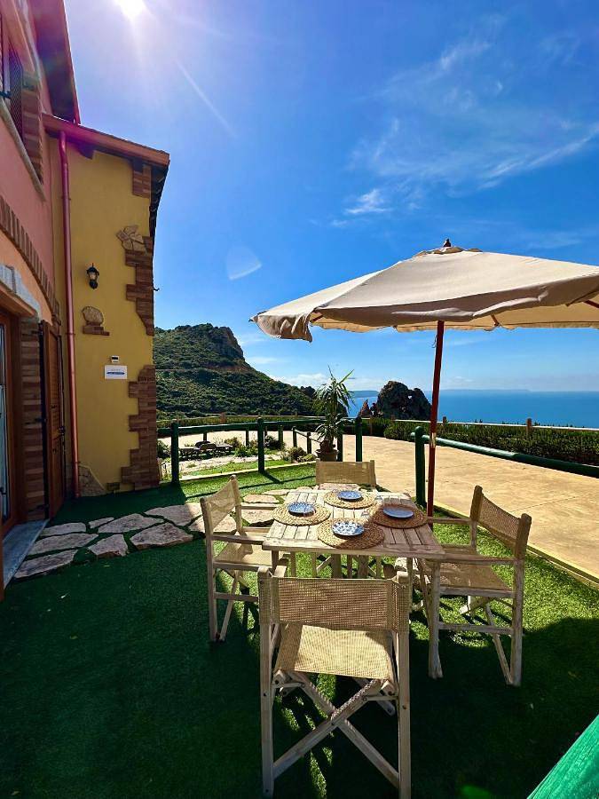 Casa de vacaciones para 4 personas, con piscina además de vistas y jardín - 1