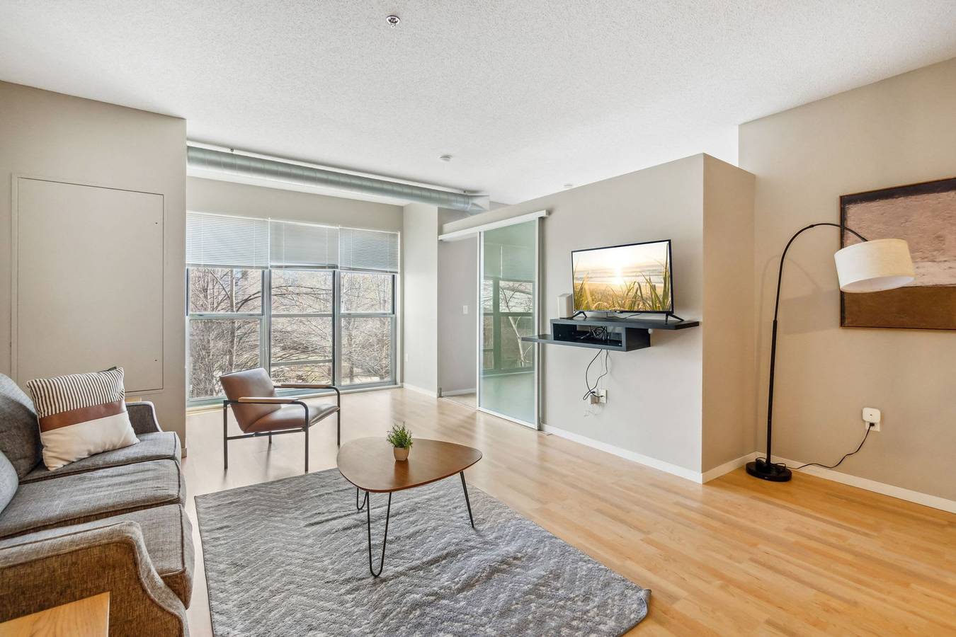 Entire apartment, Cozysuites Mill District pool gym 08 in Minneapolis, Twin Cities