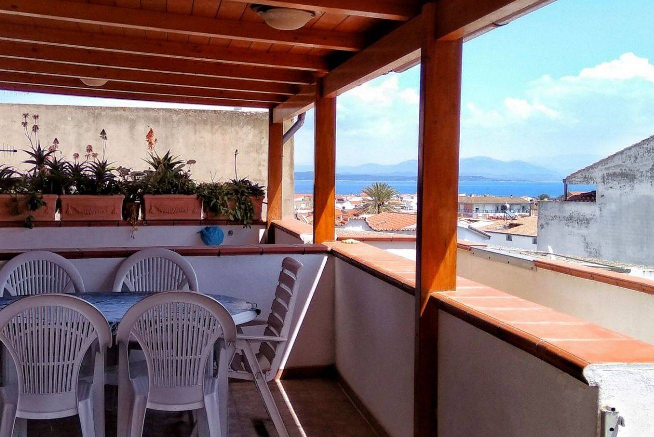 Ganze Wohnung, Calasetta Comfy Apartment x5 - w/ Terrace in Calasetta, Sant'Antioco