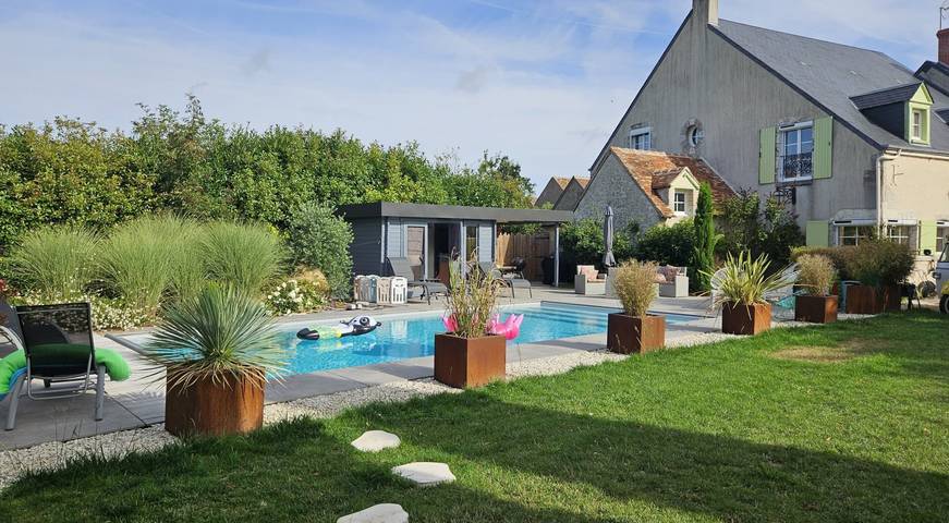 Location de vacances pour 9 personnes, avec jardin à Messas - 2
