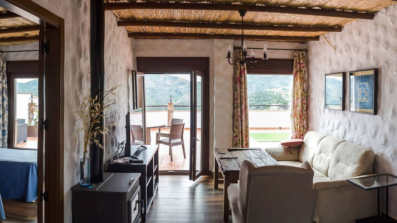 Elegant Villa with Jacuzzi in Canillas de Albaida in Canillas de Albaida, Málaga Province