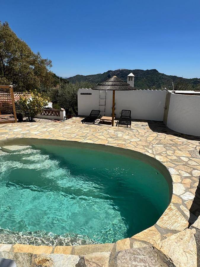 Apartamento entero, La Posada by Finca Maran guesthouse op Olijf Finca met gedeeld zwembad en airconditioning Adults Only in Solano, Colmenar