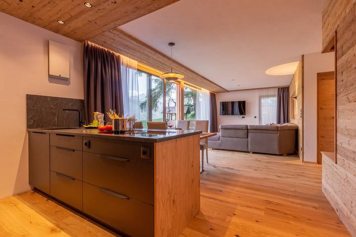 Chalet Panorama Himmelreichhof with Mountain View, Shared Pool & Wi-Fi in Villgratener Berge, Innichen