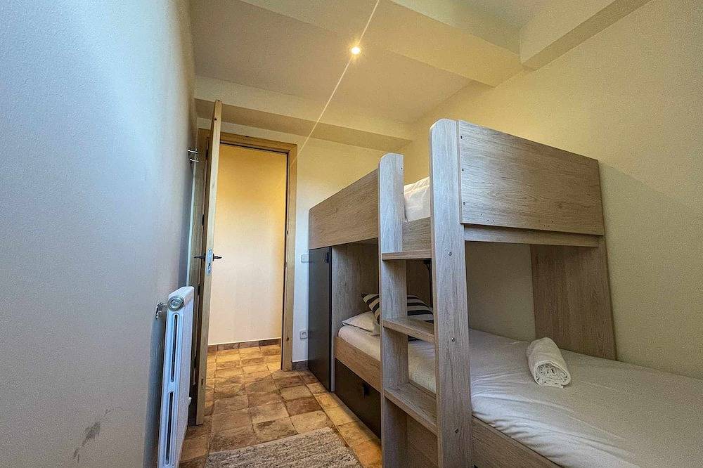 Entire apartment, Puigcerdà Cal Gatesques 3 in Puigcerdà, Catalan Pyrenees