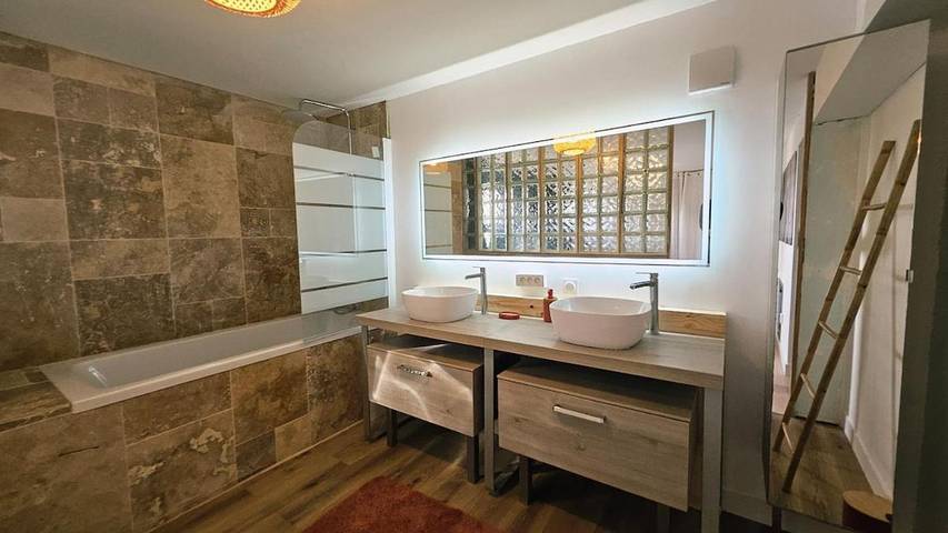 Location de vacances pour 5 personnes, avec balcon et vue à Bon-Encontre - 4