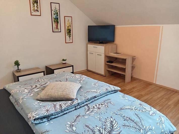 Gîte pour 4 personnes, avec terrasse ainsi que jardin et vue à Osijek