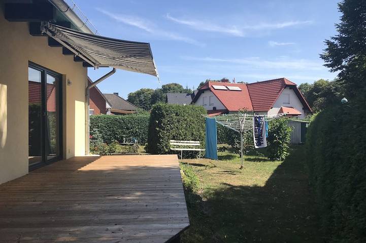 Ferienwohnung für 3 Personen, mit Garten und Terrasse in Alt Schwerin