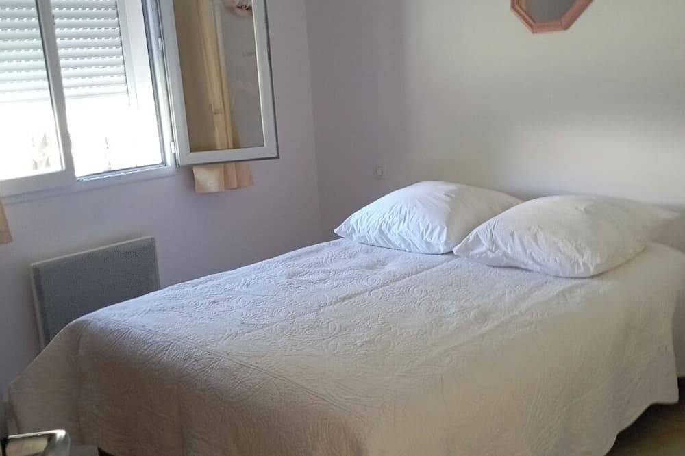 Escape to the Cévennes: house at the foot of Mont Cévenol, near Ardèche in Bessèges, Cevenas