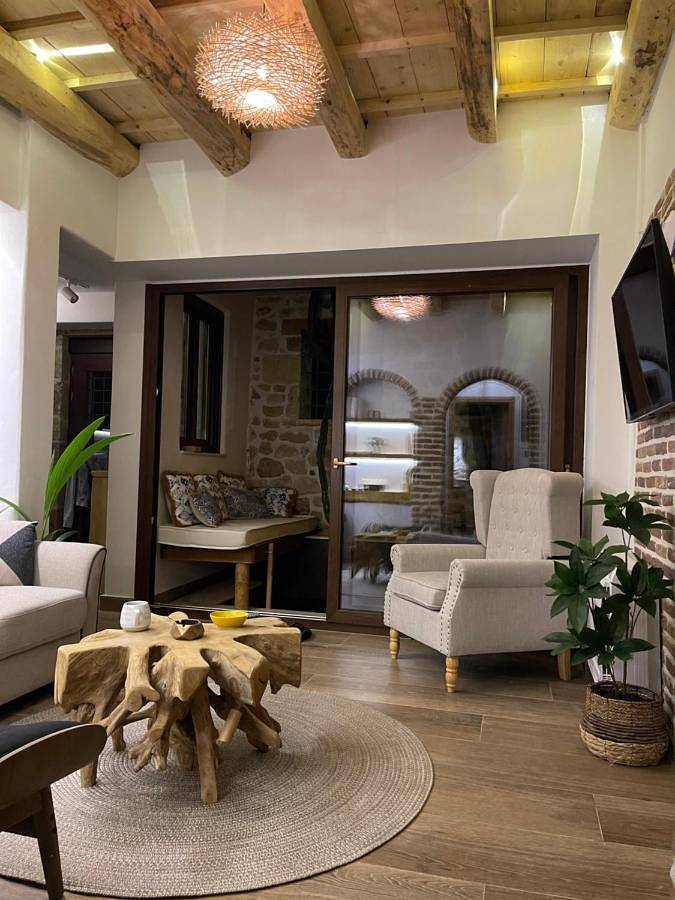 Appartement entier, Apartment - Ground Floor in Région d'Iraklio-Héraklion