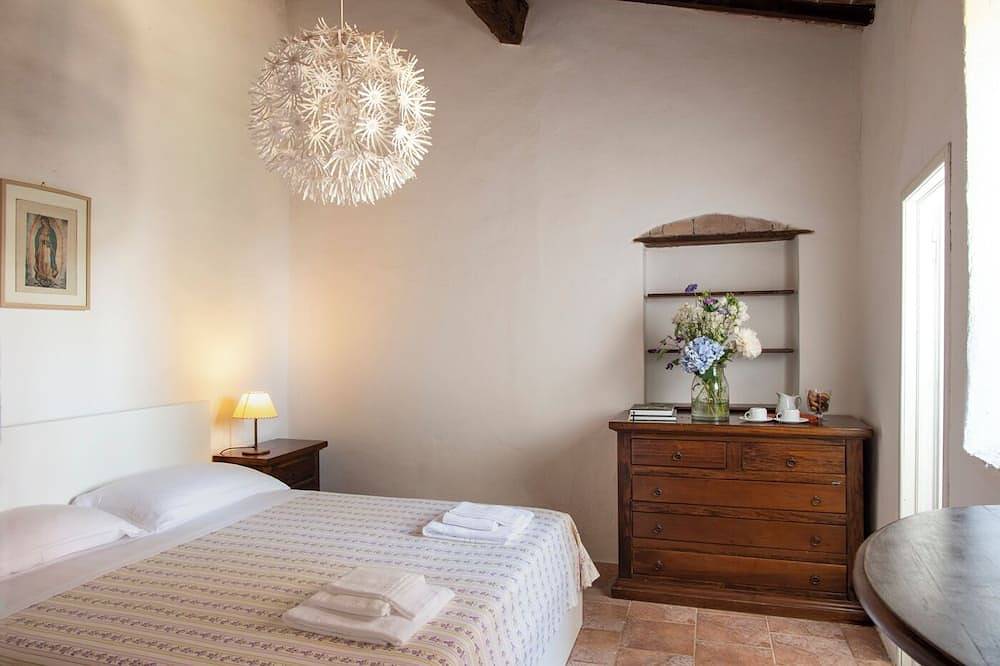 Ganze Wohnung, Myrtle Apartment, 4 beds. Private garden with sea view in Roccamare, Castiglione della Pescaia