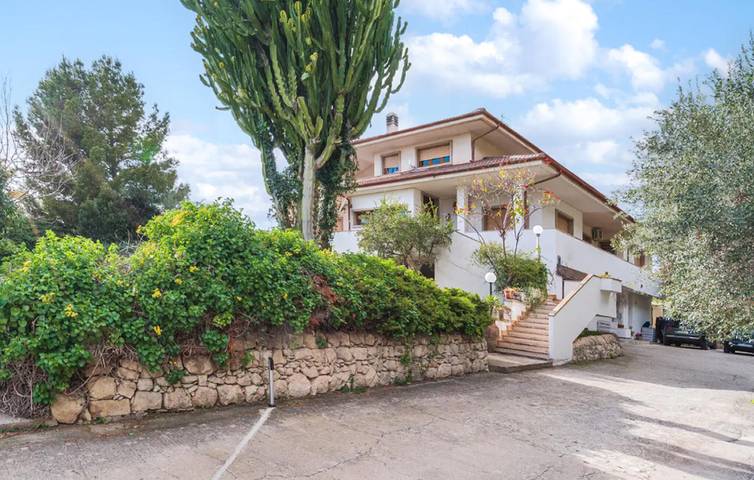 Appartamento per 8 persone, con terrazza e piscina nonché giardino, con animali domestici in Rosolini