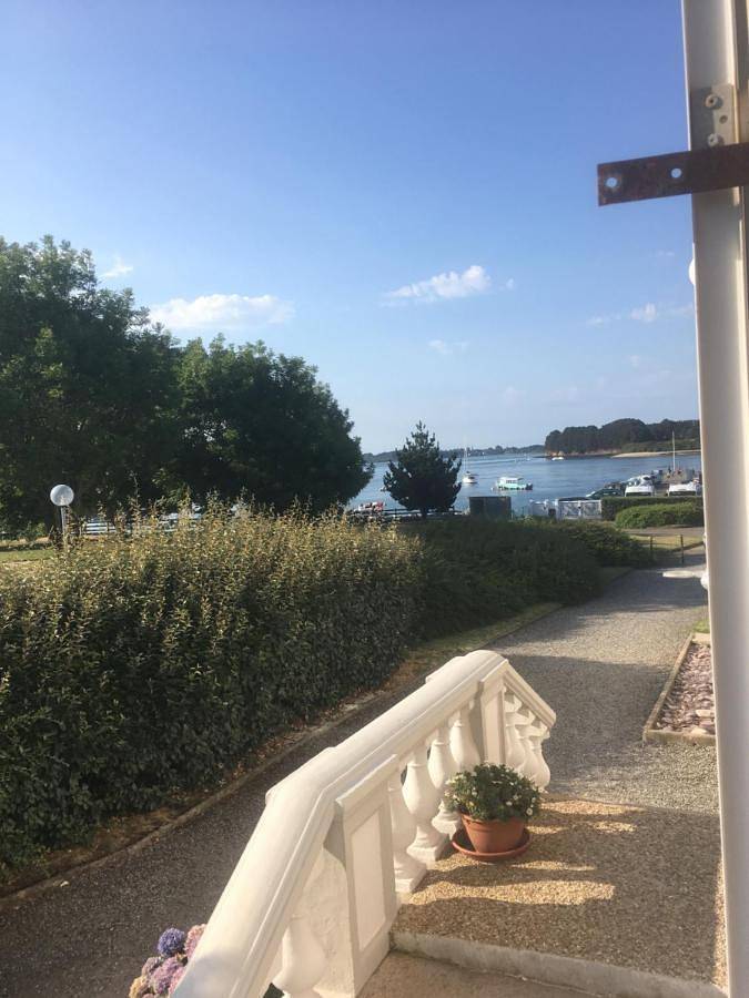 Appartement entier, Studio moderne les pieds dans l'eau in Larmor-Baden, Côte des Mégalithes