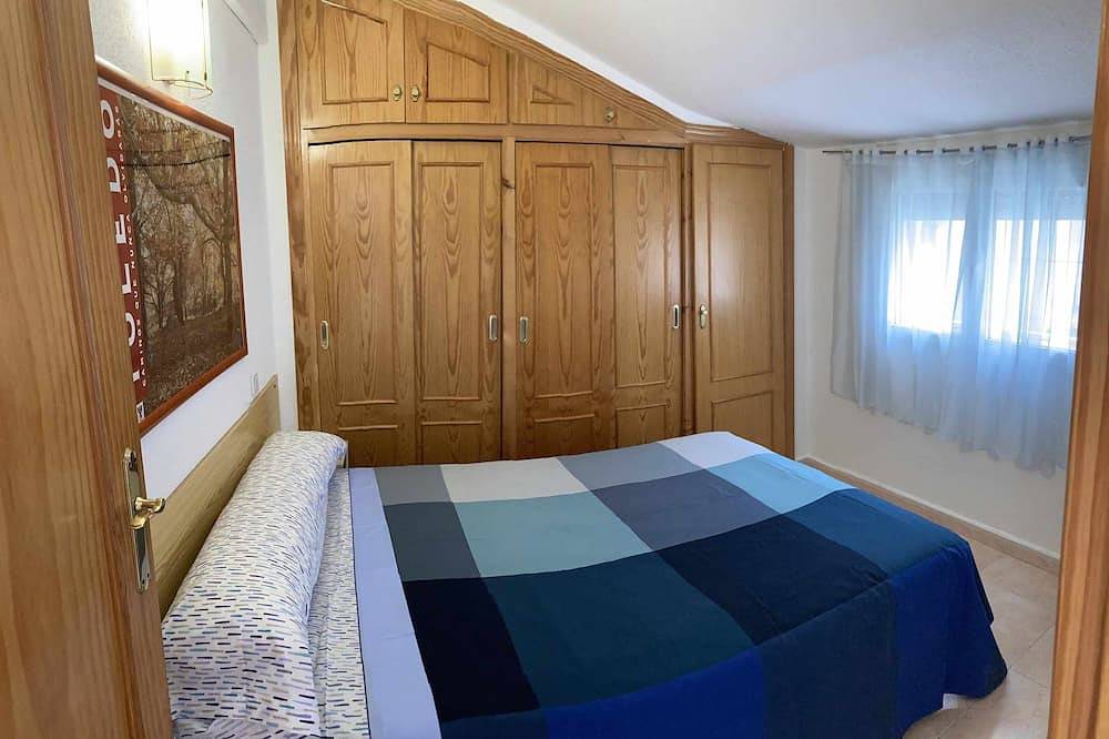 Apartamento entero, Ático Mirador del Piélago (2 habitaciones) in El Real de San Vicente, Provincia de Toledo