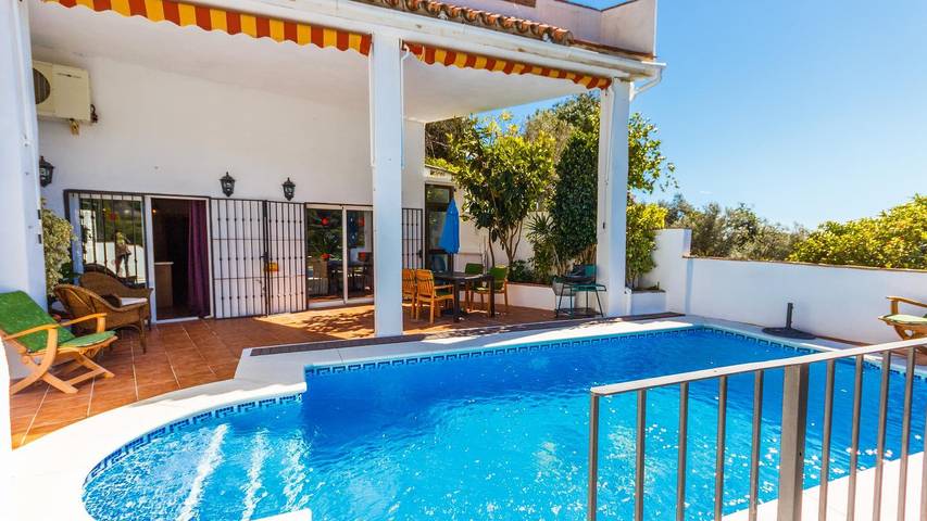 Location de vacances pour 5 personnes, avec balcon/terrasse et piscine à Ojén - 3