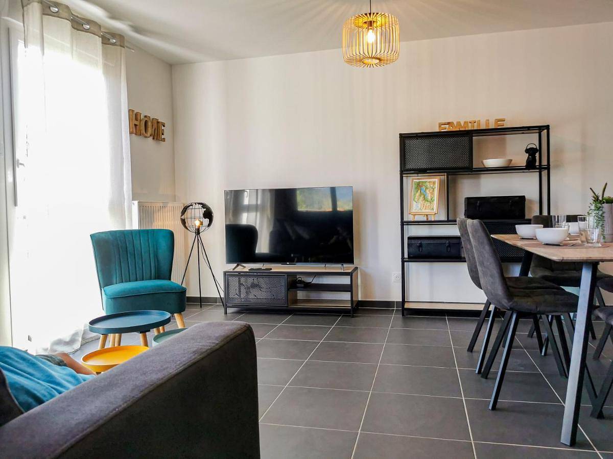 Appartement entier, Two-Bedroom Apartment in Seynod, Annecy (commune)