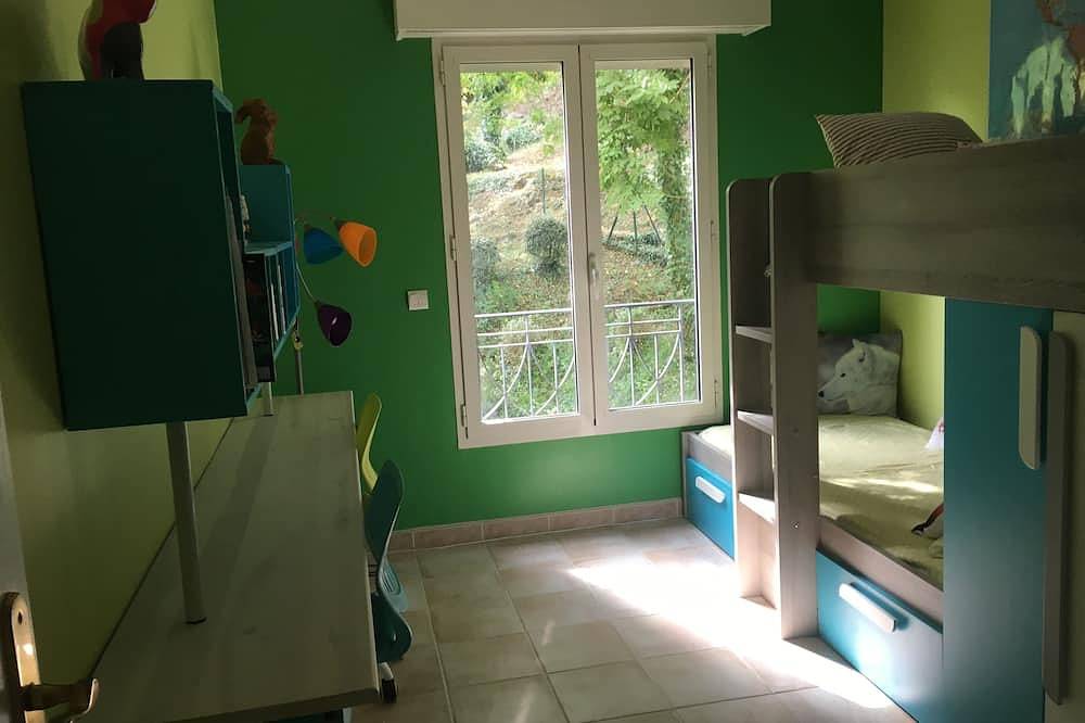 Entire apartment, Superb golf apartment with swimming pool + tennis court in Valbonne, Cannes region