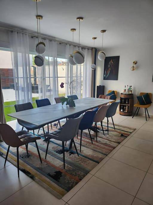 Location de vacances pour 12 personnes, avec piscine et jardin à Herblay-sur-Seine - 4