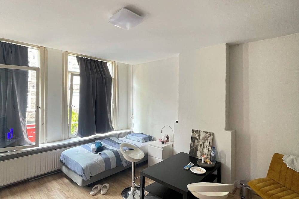 Ganze Wohnung, Classic Room , simple Room city centre in Amsterdam West, Holländische Küste
