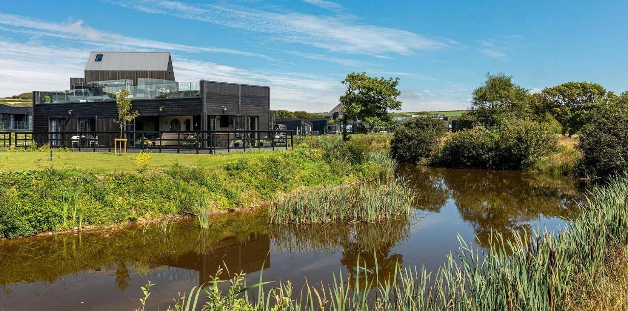 Resort for 4 people with sauna in Cornwall