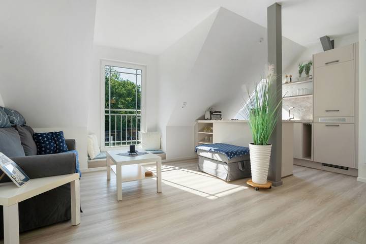 Ganze Wohnung, Villa Wiese Apartment Oberdeck mit Gartenblick, Gemeinschaftsterrasse und Wlan in Katzow, Vorpommern Greifswald