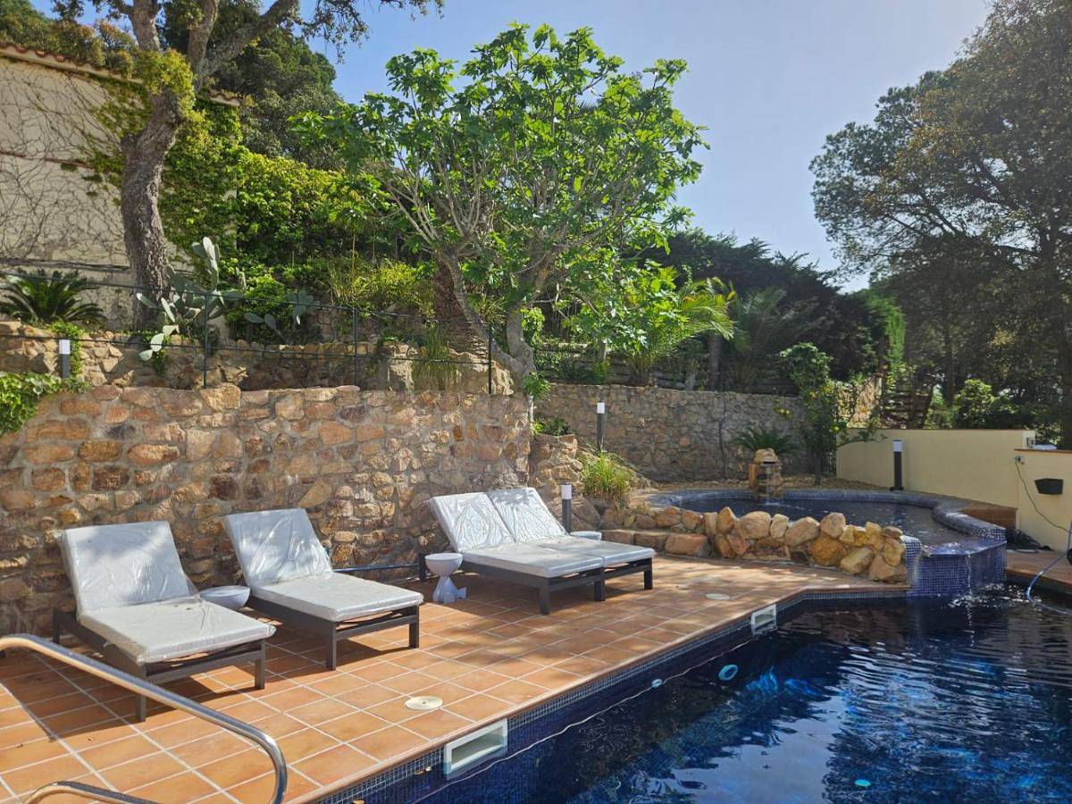 Standard Twin Room with Garden View in Tossa de Mar, Costa Brava