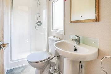 Static Caravan for 4 People in Ceredigion, Mid-Wales, Photo 3