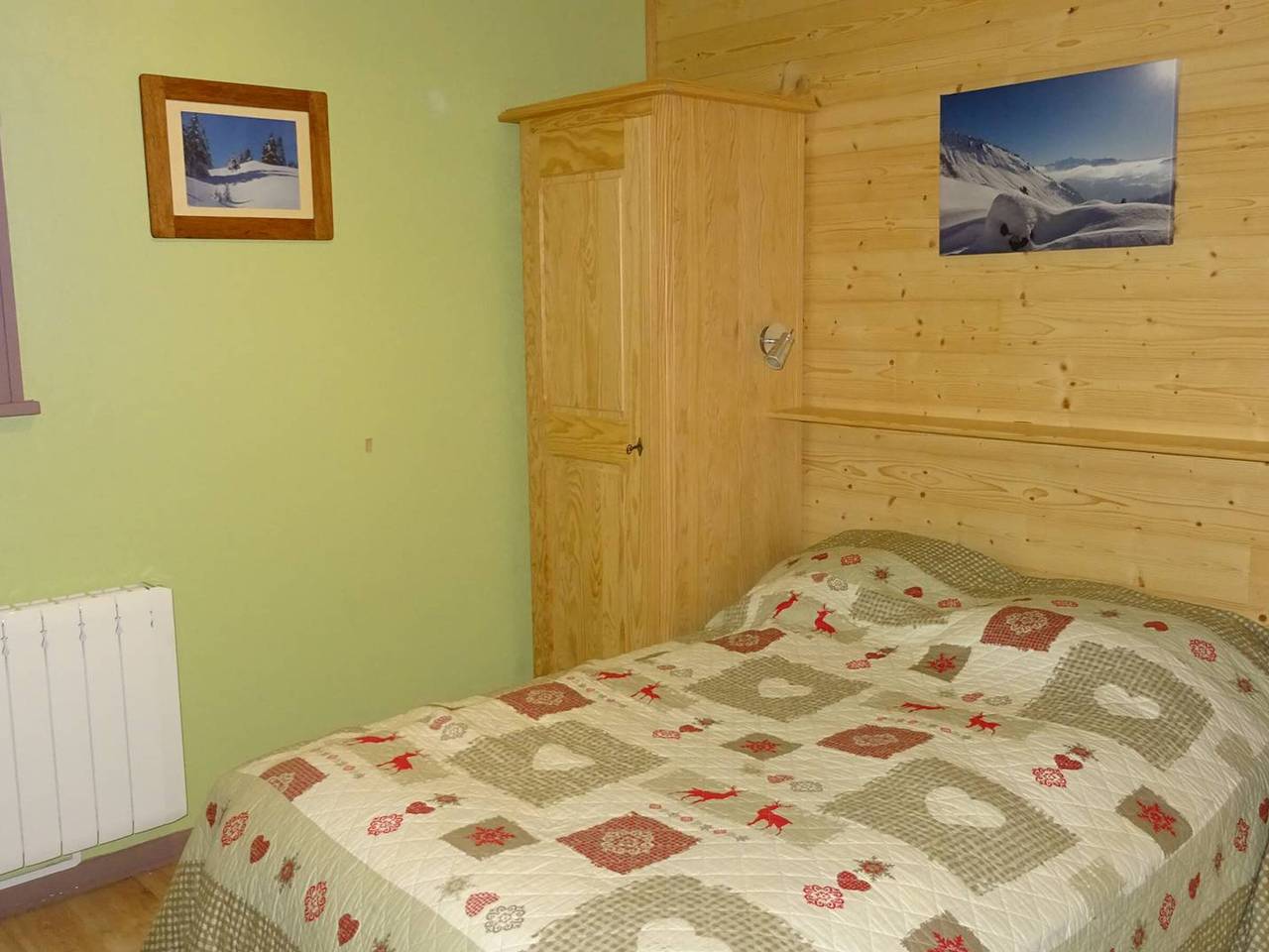 Entire apartment, Bright apartment Les Gets, 6 people, fireplace, closed garage, ski-in access in Les Gets, Les Portes du Soleil