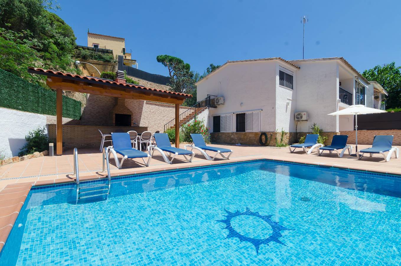 Club Villamar - Ballerina in Santa Maria de Llorell, Tossa de Mar