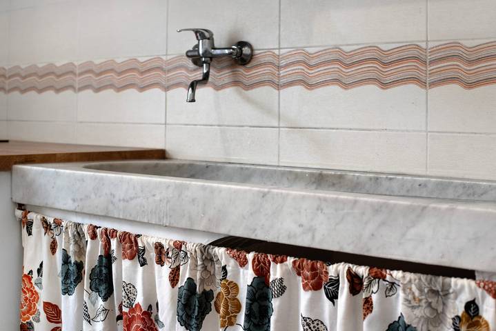 Room 'Stanza Per 2 Persone' with Balcony and Wi-Fi in Ponente (Genova), Genoa