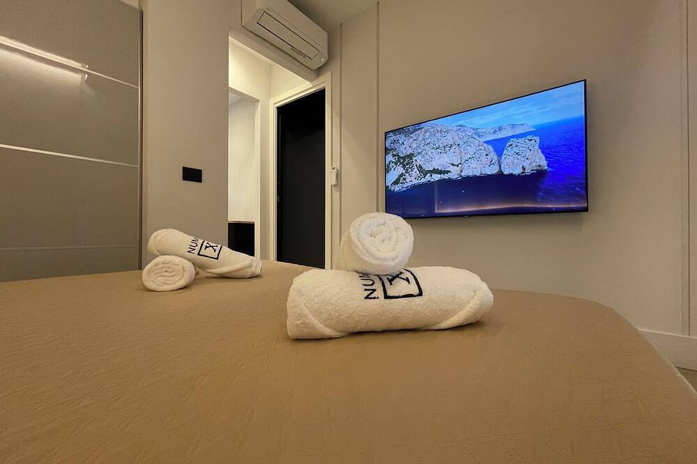 Apartamento entero, Garibaldi Suites 4 · Renovated 1Br Ground-Floor Suite in Olbia Historic Centre in Terranoa/Olbia, Olbia