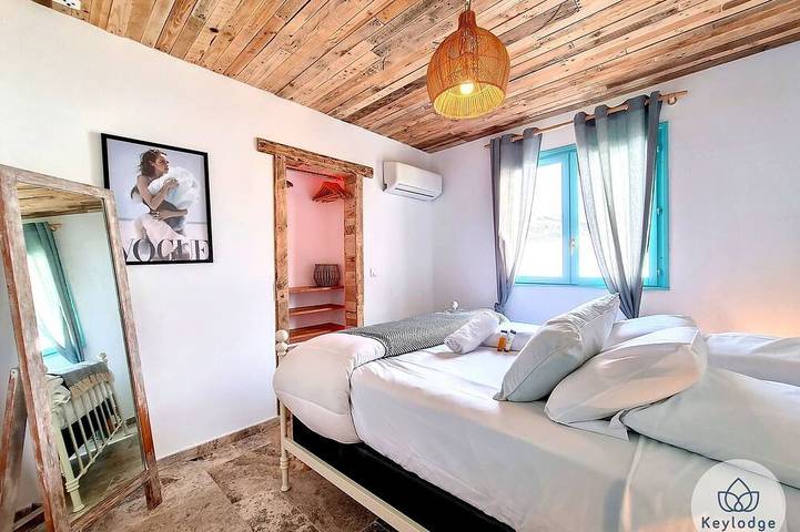 Gîte pour 6 personnes, avec terrasse et jardin dans Plage des Roches Noires - 3