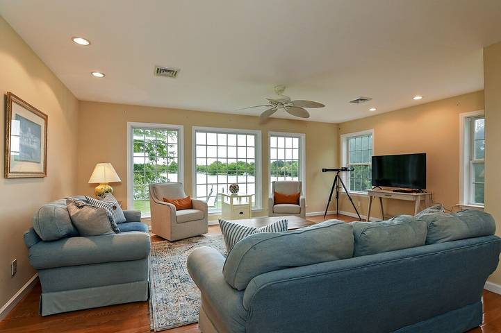 Vacation rental for 10 people, with yard and hot tub in Chesapeake Bay