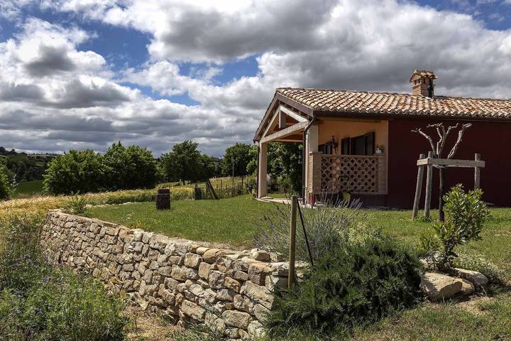 Ferienhaus für 6 Personen, mit Ausblick und Garten in Italien