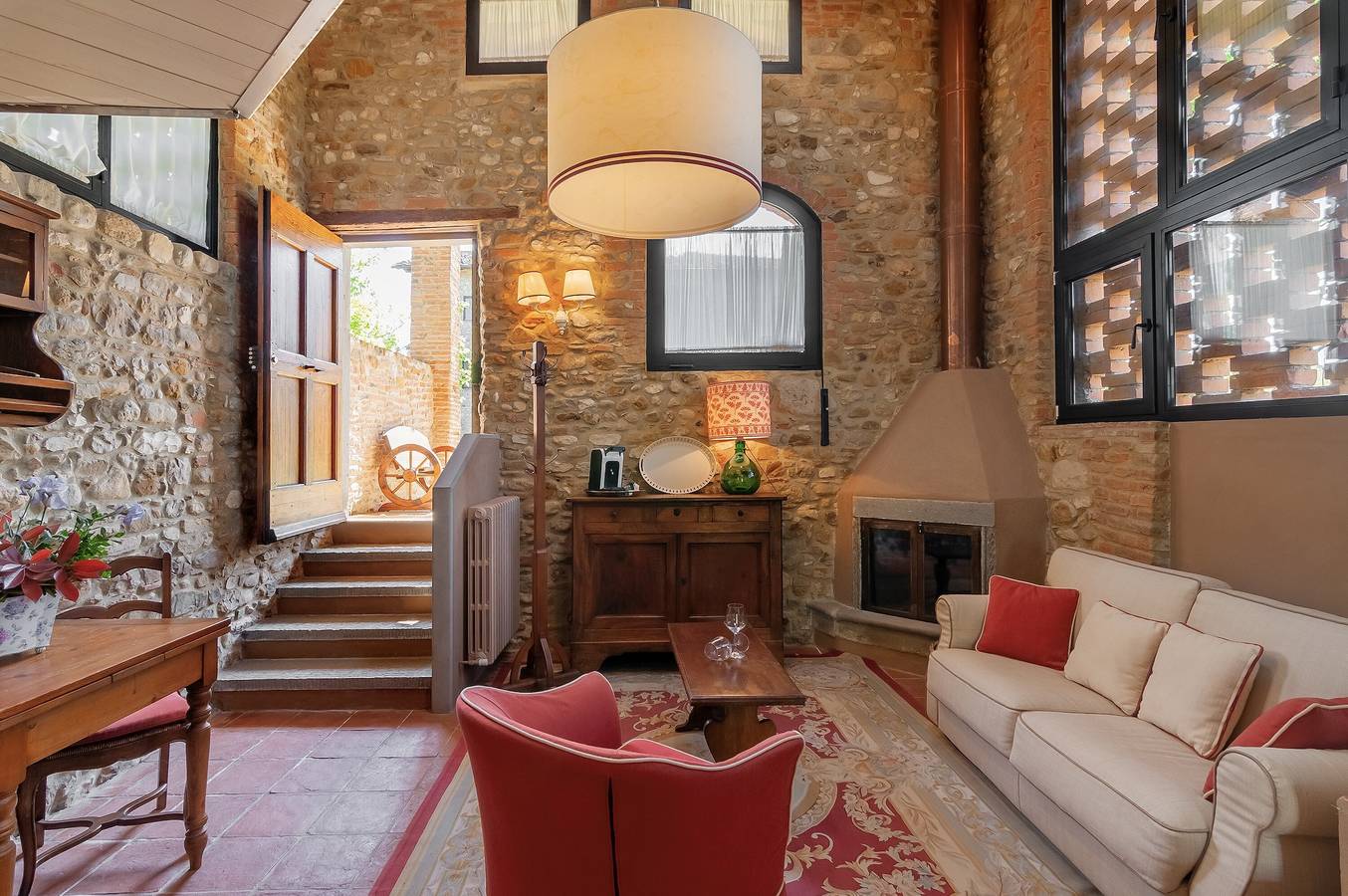 Appartamento intero, Fienile 'Cottage in Chianti' con piscina condivisa, Wi-Fi e aria condizionata in San Casciano in Val di Pesa, Chianti