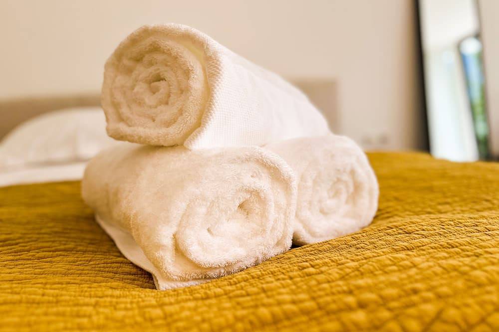 Ganze Wohnung, Modern, luxury, private entrance, garden, terrace, and stunning mountain views. in Milland (Brixen), Brixen